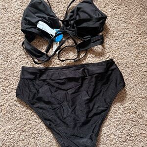 Cupshe Black Bikini Set with High-Waisted Bottoms